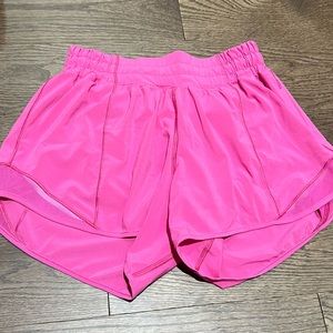 Lululemon Hotty Hot 4-inch Low Rise